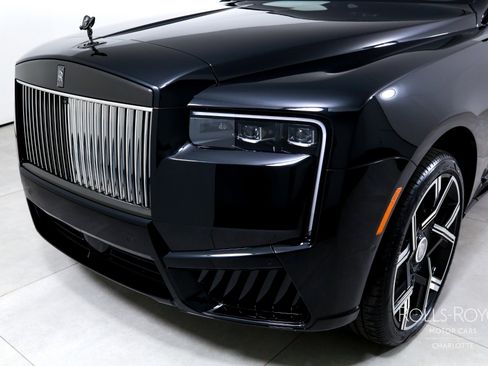 New 2026 Rolls-Royce Cullinan Black Badge image 45