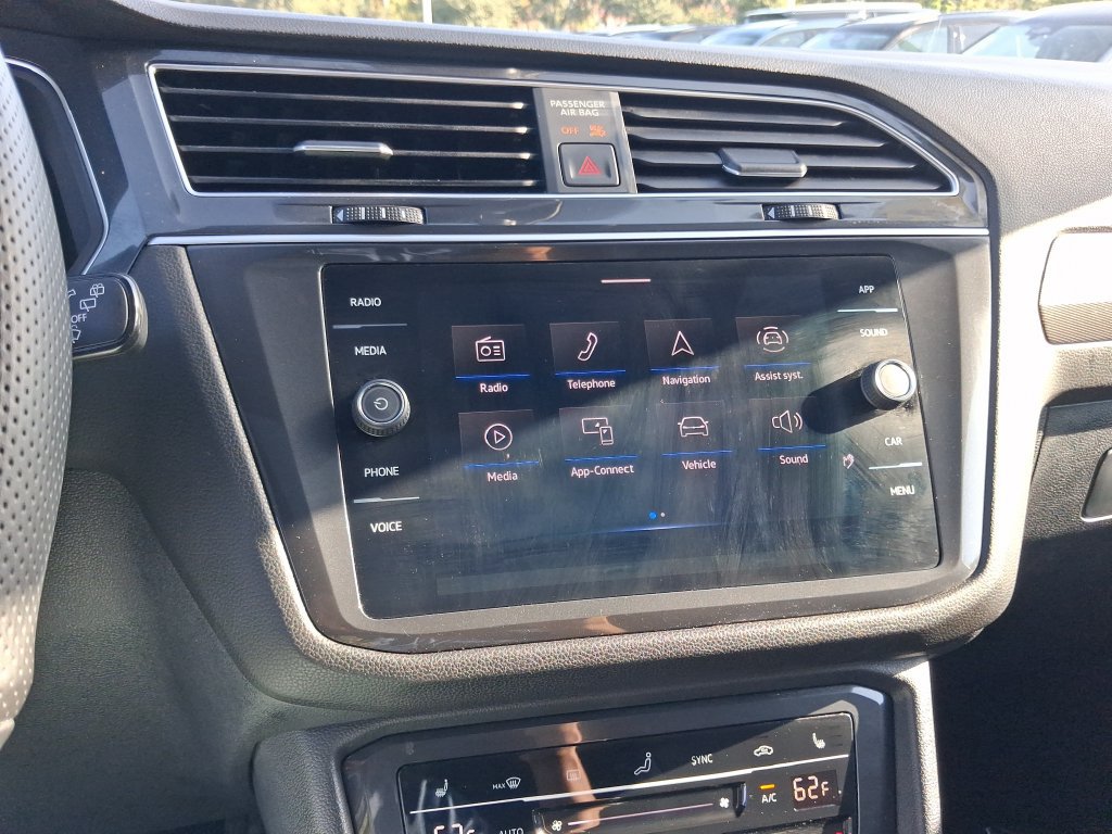 Certified 2023 Volkswagen Tiguan SE R-Line FWD image 25