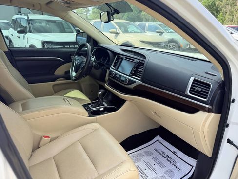Used 2015 Toyota Highlander Limited image 27
