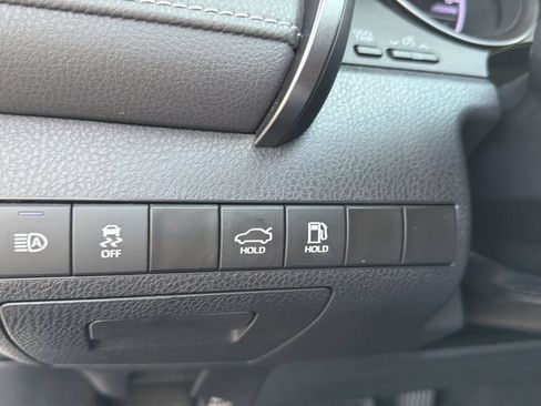 Used 2023 Toyota Camry SE FWD image 23
