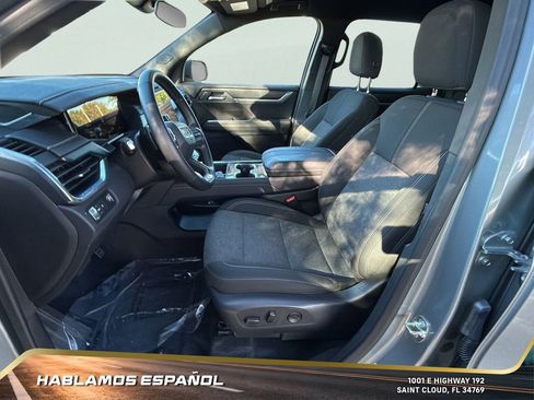 Used 2025 GMC Acadia Elevation image 14