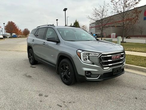 Used 2024 GMC Terrain AT4 image 2