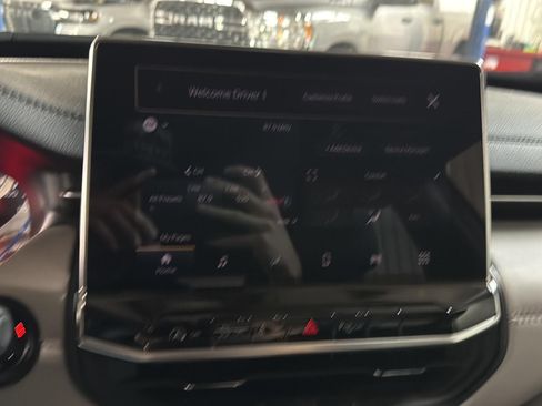 Used 2024 Jeep Compass Limited image 18