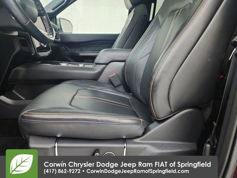 Used 2023 Ford Expedition Platinum AWD/4WD image 19