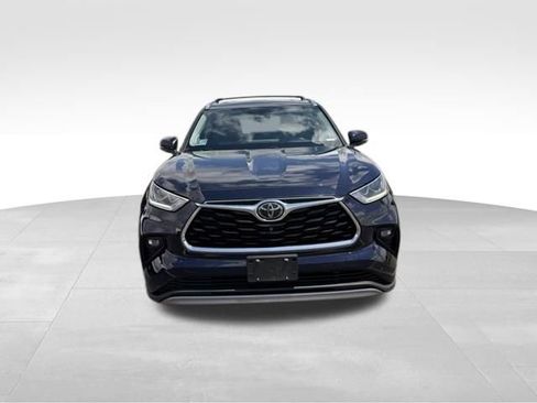 Used 2020 Toyota Highlander Platinum AWD/4WD image 17