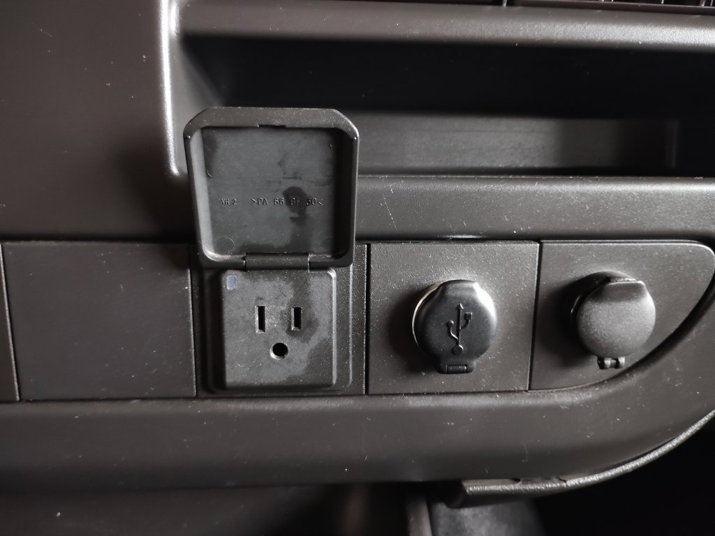 Used 2020 Chevrolet Express 3500 LS RWD image 32