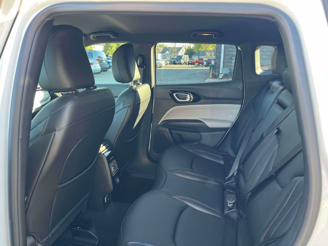 Used 2024 Jeep Compass Limited AWD/4WD image 20