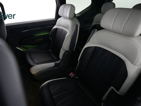 Used 2024 Kia EV9 GT-Line image 24