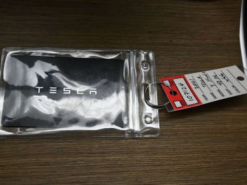 Used 2021 Tesla Model Y 2WD image 33