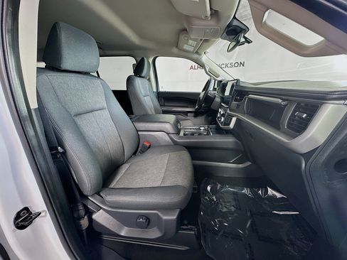 Used 2024 Ford Expedition Max XLT image 28