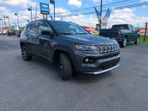 Used 2024 Jeep Compass Limited AWD/4WD image 5