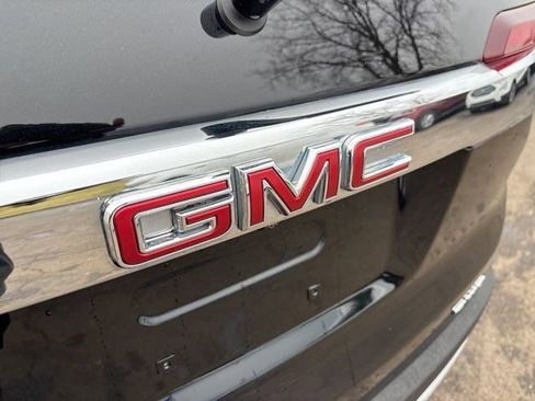 Used 2023 GMC Acadia SLE image 49