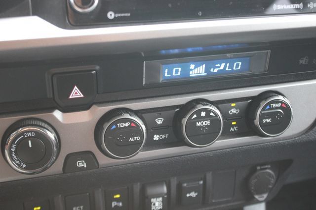 Used 2021 Toyota Tacoma SR5 AWD/4WD image 8