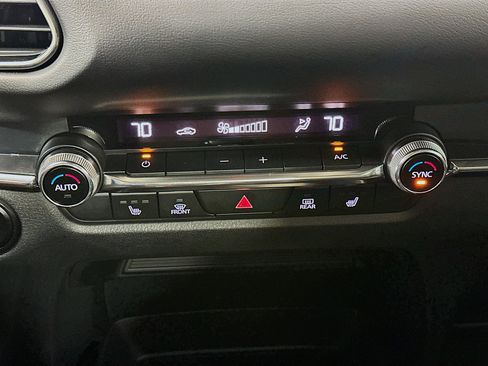 Used 2022 MAZDA CX-30 AWD 2.5 S w/ Premium Package image 23