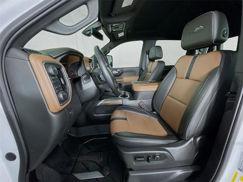 Used 2020 Chevrolet Silverado 2500 High Country w/ Safety Package II image 25