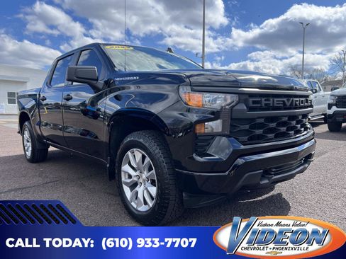 Used 2022 Chevrolet Silverado 1500 Custom image 1