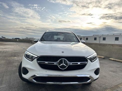 New 2026 Mercedes-Benz GLC 300 image 2