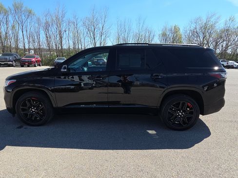 Used 2021 Chevrolet Traverse Premier w/ Redline Edition image 5