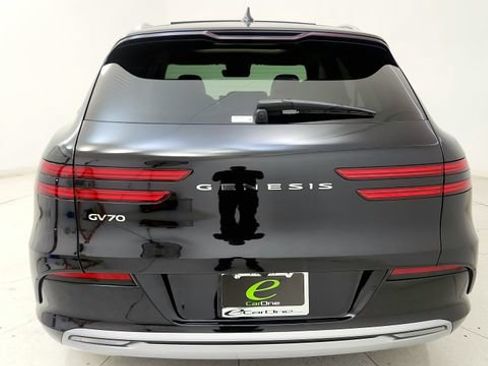 Used 2025 Genesis Electrified GV70 w/ Prestige Package AWD/4WD image 25