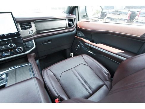 Certified 2024 Ford Expedition Max Limited RWD image 14