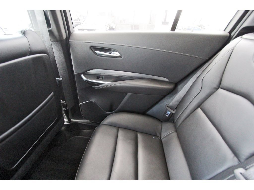 Used 2025 Cadillac XT4 Premium Luxury FWD image 12