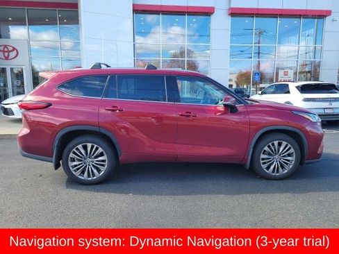 Used 2022 Toyota Highlander Platinum image 2