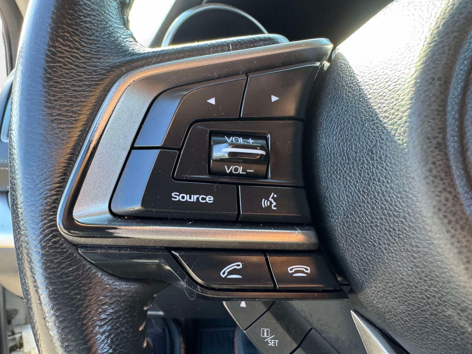 Used 2018 Subaru Outback 2.5i Premium AWD/4WD image 39