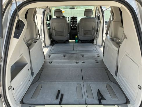 Used 2010 Dodge Grand Caravan Hero w/ Popular Equipment Group FWD image 28