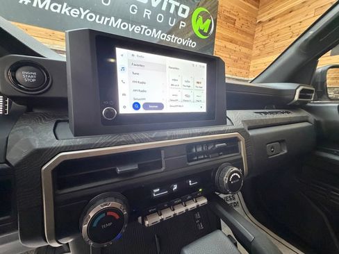 Used 2026 Toyota Tacoma SR w/ SR Upgrade Package AWD/4WD image 17