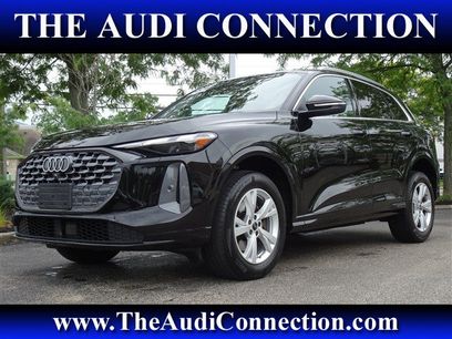 Used 2025 Audi Q5 Premium w/ Convenience Package