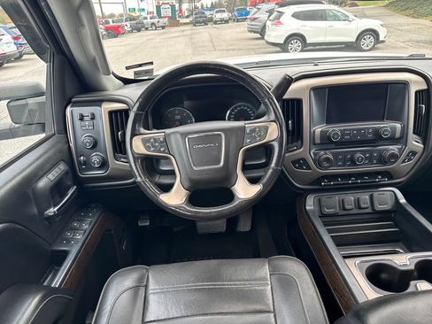 Used 2017 GMC Sierra 2500 Denali image 14