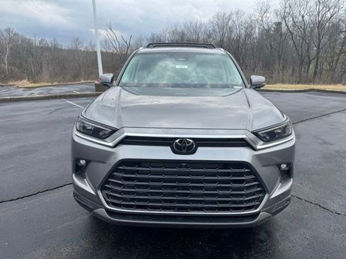 New 2026 Toyota Grand Highlander Platinum image 6