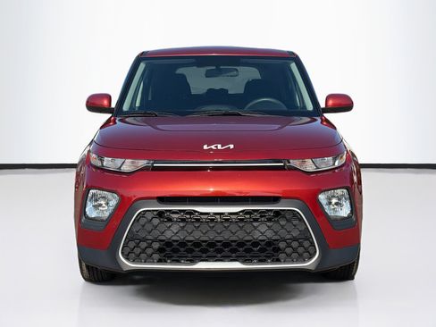 Used 2022 Kia Soul LX image 8