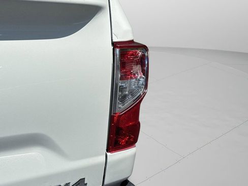 Used 2017 Nissan Titan S AWD/4WD image 43