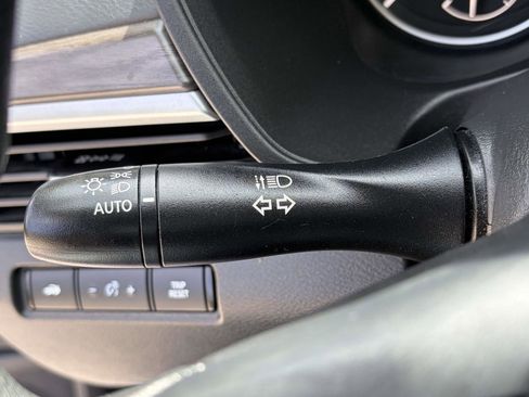 Used 2024 Nissan Altima 2.5 SV image 19