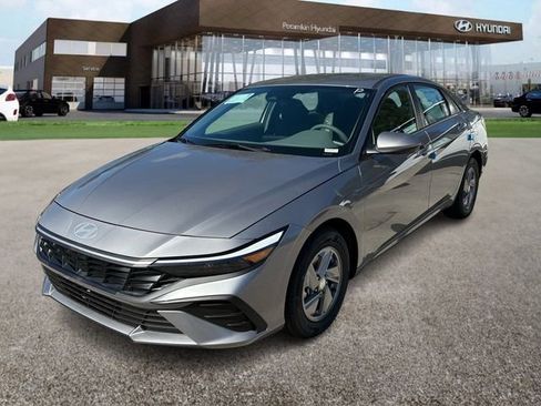 New 2026 Hyundai Elantra SE FWD image 1