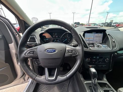 Used 2017 Ford Escape Titanium FWD image 10