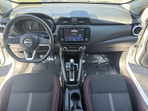 Certified 2025 Nissan Versa SR w/ Trunk Package FWD image 9