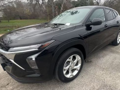 Certified 2025 Chevrolet Trax LS w/ LS Convenience Package image 4