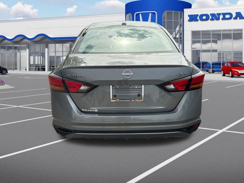 Used 2024 Nissan Altima 2.5 SV FWD image 7