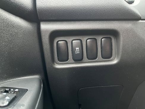 Used 2016 Mitsubishi Outlander Sport ES image 24