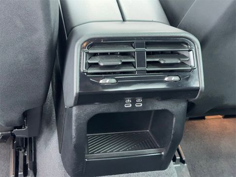 Used 2024 BMW i5 eDrive40i image 43