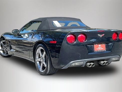 Used 2007 Chevrolet Corvette Convertible w/ Preferred Equipment Group image 4