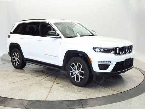 Used 2025 Jeep Grand Cherokee Limited w/ Trailer Tow Package image 9