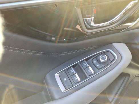 Certified 2022 Subaru Outback Limited image 9