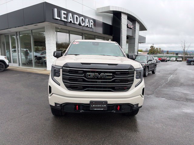 Used 2026 GMC Sierra 1500 AT4 w/ AT4 Premium Package AWD/4WD image 8