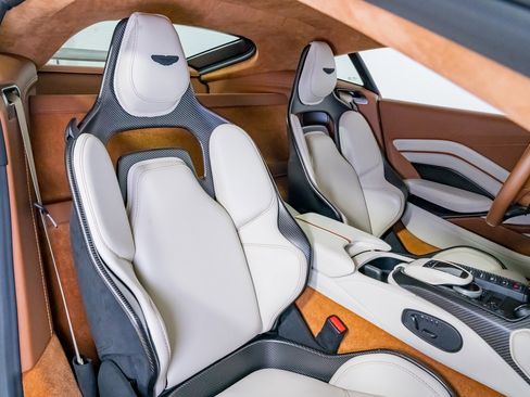 Used 2023 Aston Martin V12 Vantage image 29