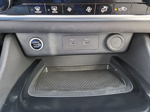 Used 2023 Nissan Rogue SV FWD image 34