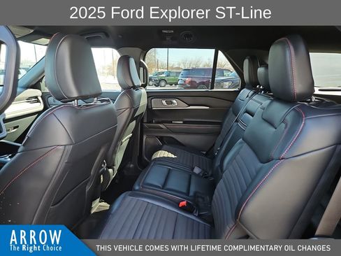 Used 2025 Ford Explorer ST-Line image 19