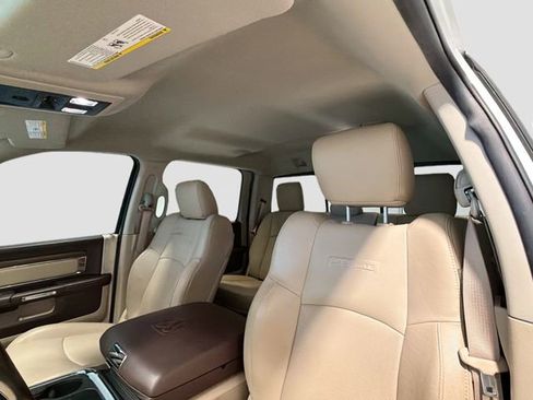 Used 2017 RAM 2500 Laramie w/ Convenience Group image 19